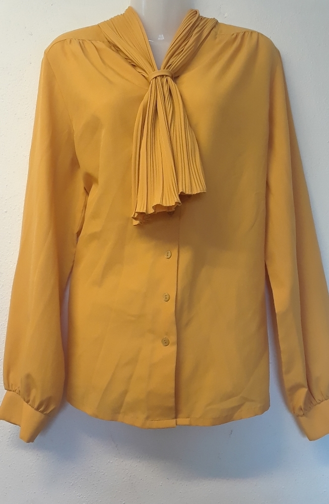 Judy Bond button down long sleeves Tie collar